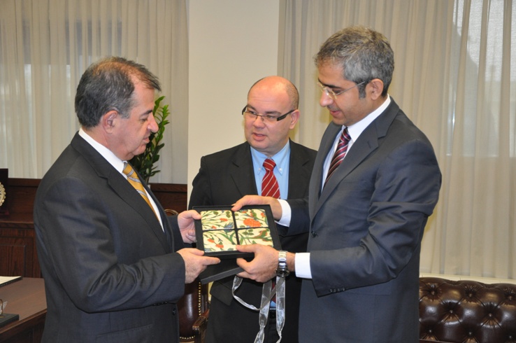baskonsolos akinci ile eyalet baskani pavlidis gorusmesi (3).JPG